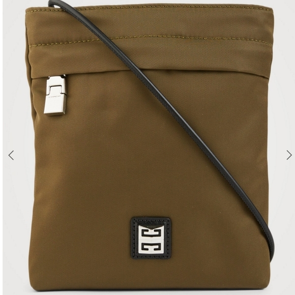 GIVENCHY 4G Light Nylon Pouch - UNISEX - Picture 4 of 8